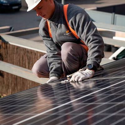 Engel Solar y Banco Sabadell se alían para promover el uso de la energía solar en el sector industrial