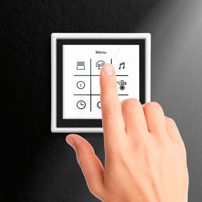 LS TOUCH, el nuevo controlador inteligente de JUNG LS TOUCH, el nuevo controlador inteligente de JUNG
